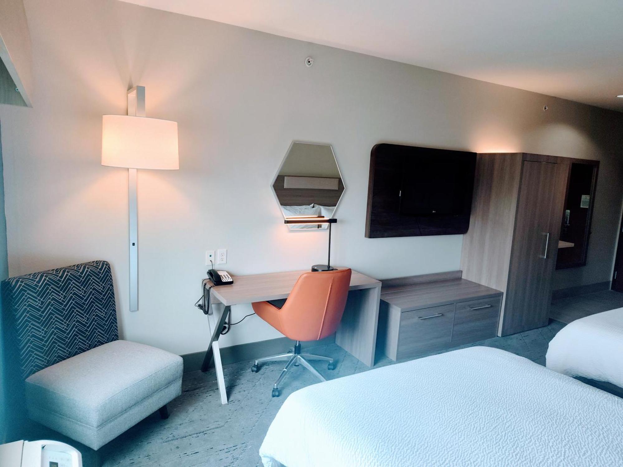 Holiday Inn Express Kenedy By Ihg Экстерьер фото